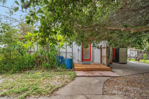 House in Sarasota, Florida 3 bedrooms, 135.36 sq.m. № 2200243 - photo 29
