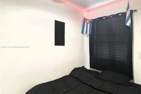 Villa ou maison à vendre à Miami, Floride: 5 chambres, 197.97 m2 № 1741338 - photo 12