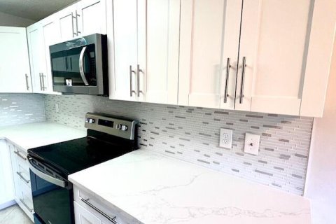 Condominio en alquiler en Delray Beach, Florida, 2 dormitorios, 134.71 m2 № 1223216 - foto 1
