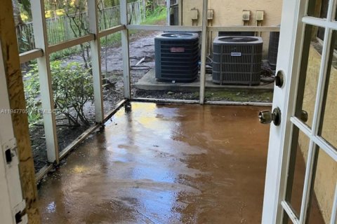 Снять в аренду кондоминиум в Помпано-Бич, Флорида 2 спальни, 96.15м2, № 2003853 - фото 7