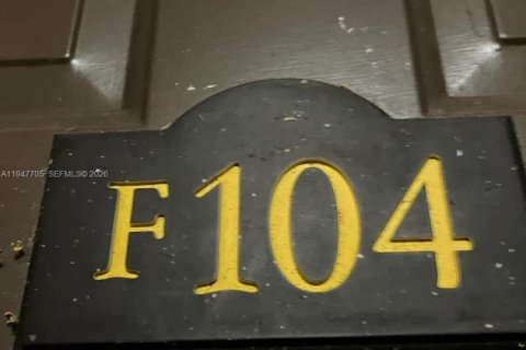 Кондоминиум с 2 спальнями в Помпано-Бич, Флорида № 2003853