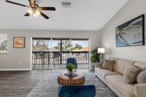 House in Palmetto, Florida 4 bedrooms, 227.61 sq.m. № 1685378 - photo 24