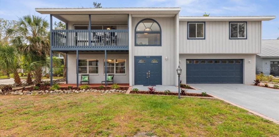 House in Palmetto, Florida 4 bedrooms, 227.61 sq.m. № 1685378