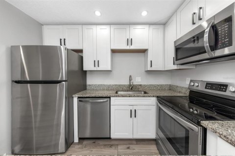 Condominio en venta en Tarpon Springs, Florida, 3 dormitorios, 110.09 m2 № 2196497 - foto 6