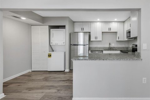 Condominio en venta en Tarpon Springs, Florida, 3 dormitorios, 110.09 m2 № 2196497 - foto 3