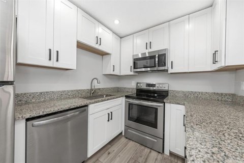 Condominio en venta en Tarpon Springs, Florida, 3 dormitorios, 110.09 m2 № 2196497 - foto 8