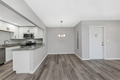 Condominio en venta en Tarpon Springs, Florida, 3 dormitorios, 110.09 m2 № 2196497 - foto 5