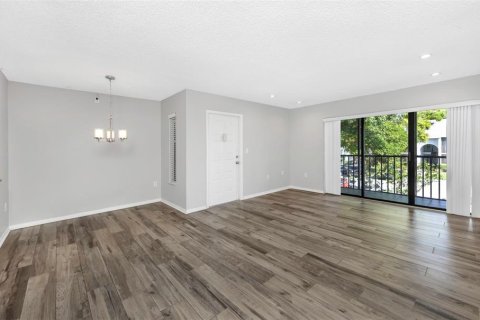 Condominio en venta en Tarpon Springs, Florida, 3 dormitorios, 110.09 m2 № 2196497 - foto 11