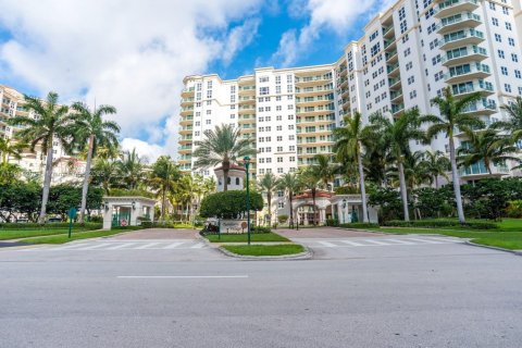Condo in Aventura, Florida, 1 bedroom  № 1969889 - photo 15