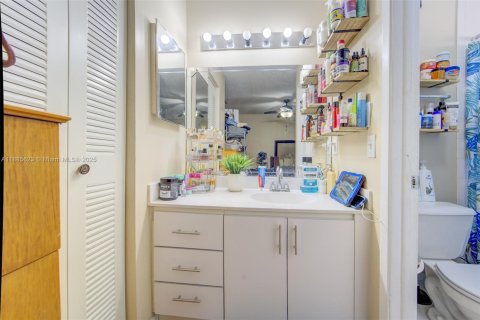 Condominio en venta en Miami, Florida, 2 dormitorios, 98.48 m2 № 1940958 - foto 16