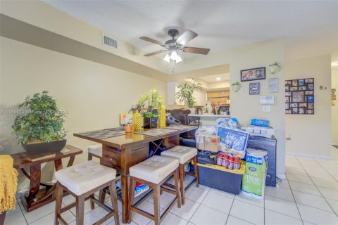 Condominio en venta en Miami, Florida, 2 dormitorios, 98.48 m2 № 1940958 - foto 4