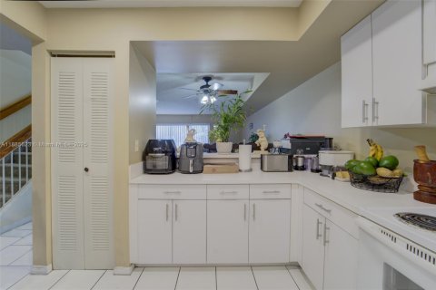 Condominio en venta en Miami, Florida, 2 dormitorios, 98.48 m2 № 1940958 - foto 7