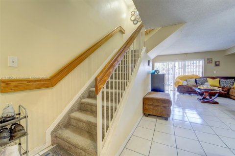 Condominio en venta en Miami, Florida, 2 dormitorios, 98.48 m2 № 1940958 - foto 19