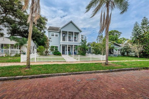 Villa ou maison à vendre à Saint Petersburg, Floride: 4 chambres, 275.92 m2 № 2266788 - photo 4
