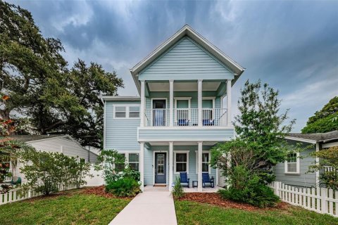 Villa ou maison à vendre à Saint Petersburg, Floride: 4 chambres, 275.92 m2 № 2266788 - photo 2