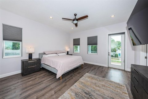 Villa ou maison à vendre à Saint Petersburg, Floride: 4 chambres, 275.92 m2 № 2266788 - photo 19