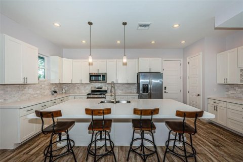 Villa ou maison à vendre à Saint Petersburg, Floride: 4 chambres, 275.92 m2 № 2266788 - photo 15