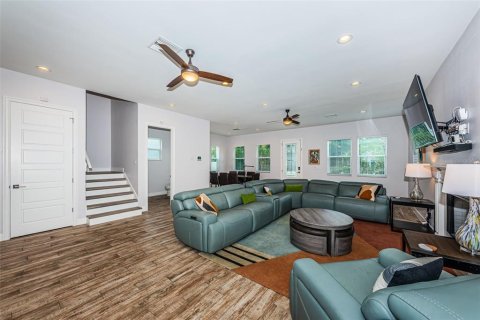 Villa ou maison à vendre à Saint Petersburg, Floride: 4 chambres, 275.92 m2 № 2266788 - photo 10