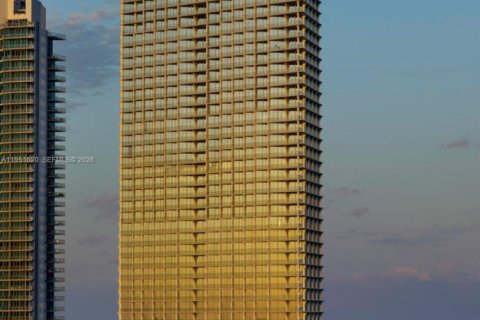 Condominio en venta en Sunny Isles Beach, Florida, 1 dormitorio, 104.52 m2 № 2006453 - foto 5