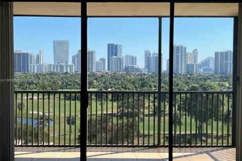 Снять в аренду кондоминиум в Авентура, Флорида 2 спальни, 105.72м2, № 2049296 - фото 15