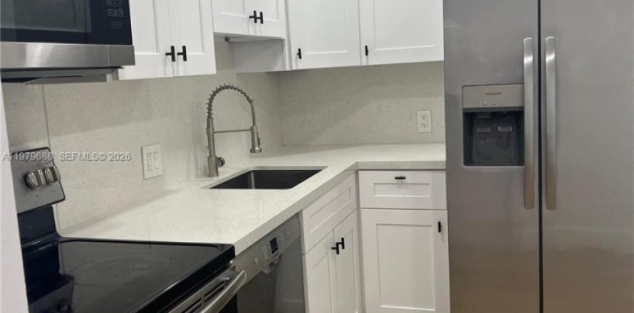 Кондоминиум с 2 спальнями в Авентура, Флорида № 2049296