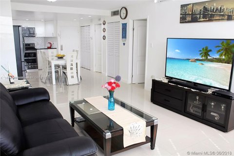Copropriété à vendre à Miami, Floride: 1 chambre, 74.41 m2 № 1979535 - photo 6