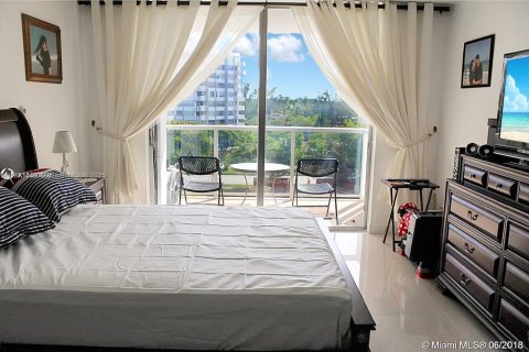 Copropriété à vendre à Miami, Floride: 1 chambre, 74.41 m2 № 1979535 - photo 13