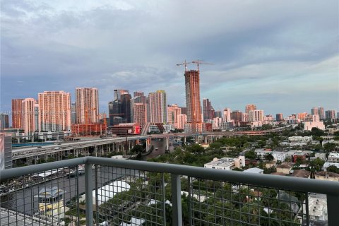 Condo in Miami, Florida, 2 bedrooms  № 1937498 - photo 8
