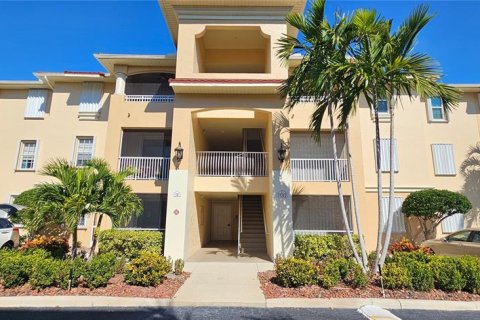 Condo à Cape Coral, Floride, 2 chambres  № 2125272
