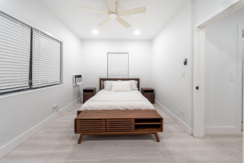 Casa en venta en Miami Beach, Florida, 3 dormitorios, 124.86 m2 № 1993884 - foto 11