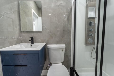 Casa en venta en Miami Beach, Florida, 3 dormitorios, 124.86 m2 № 1993884 - foto 12