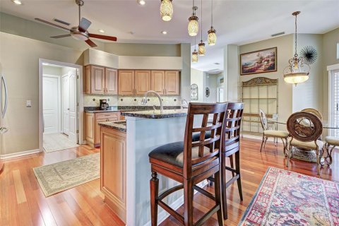 House in Venice, Florida 4 bedrooms, 224.45 sq.m. № 1666713 - photo 9