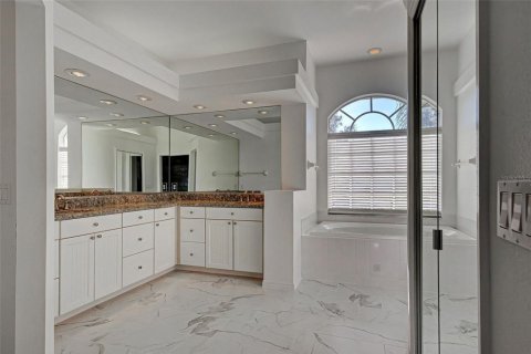 House in Venice, Florida 4 bedrooms, 224.45 sq.m. № 1666713 - photo 23
