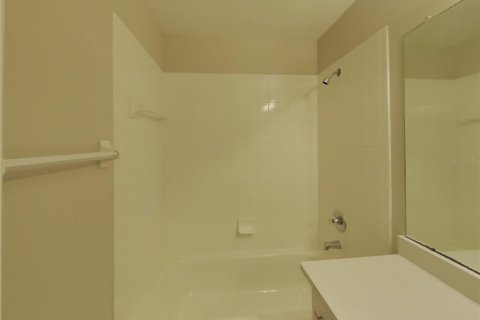 Casa en alquiler en Brandon, Florida, 3 dormitorios, 130.53 m2 № 1800478 - foto 15