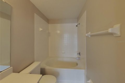 Casa en alquiler en Brandon, Florida, 3 dormitorios, 130.53 m2 № 1800478 - foto 14