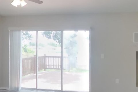 Casa en alquiler en Brandon, Florida, 3 dormitorios, 130.53 m2 № 1800478 - foto 4