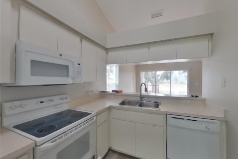 Casa en alquiler en Brandon, Florida, 3 dormitorios, 130.53 m2 № 1800478 - foto 7