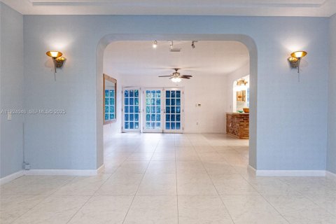 Купить виллу или дом в Серфсайд, Флорида 2 спальни, 136.1м2, № 1988313 - фото 5