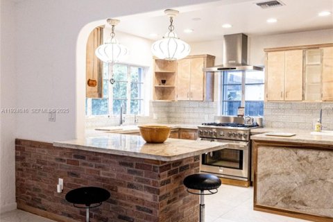 Купить виллу или дом в Серфсайд, Флорида 2 спальни, 136.1м2, № 1988313 - фото 7