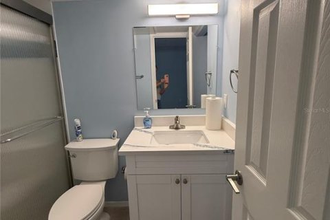 Condo in Madeira Beach, Florida, 1 bedroom № 2309091 - photo 29