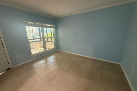 Condo in Madeira Beach, Florida, 1 bedroom № 2309091 - photo 11