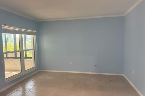 Condo in Madeira Beach, Florida, 1 bedroom № 2309091 - photo 12