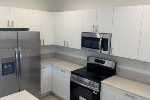 Adosado en alquiler en Homestead, Florida, 3 dormitorios, 149.76 m2 № 2011875 - foto 19