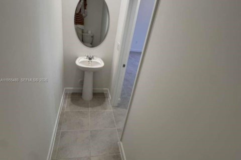 Adosado en alquiler en Homestead, Florida, 3 dormitorios, 149.76 m2 № 2011875 - foto 13