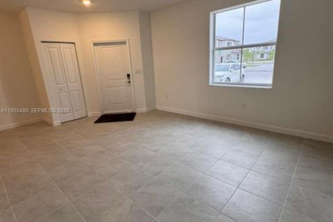 Adosado en alquiler en Homestead, Florida, 3 dormitorios, 149.76 m2 № 2011875 - foto 7