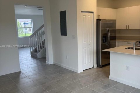 Adosado en alquiler en Homestead, Florida, 3 dormitorios, 149.76 m2 № 2011875 - foto 14