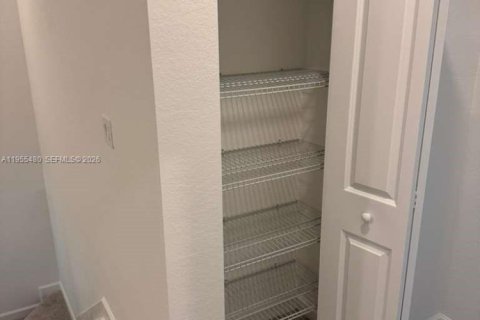 Adosado en alquiler en Homestead, Florida, 3 dormitorios, 149.76 m2 № 2011875 - foto 27