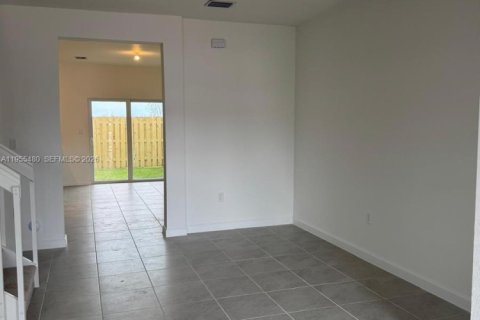 Adosado en alquiler en Homestead, Florida, 3 dormitorios, 149.76 m2 № 2011875 - foto 11