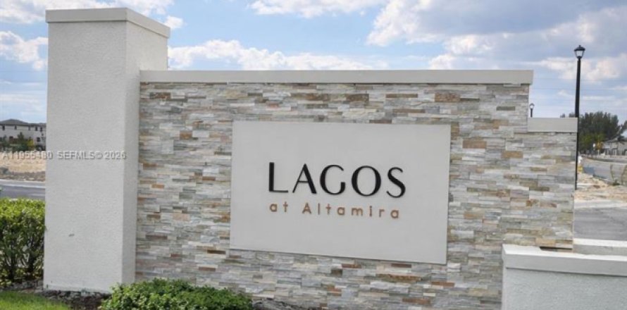 Adosado en Homestead, Florida 3 dormitorios, 149.76 m2 № 2011875