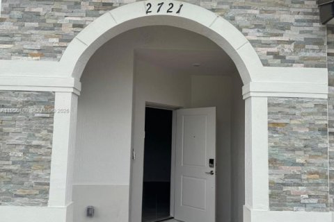 Adosado en alquiler en Homestead, Florida, 3 dormitorios, 149.76 m2 № 2011875 - foto 6